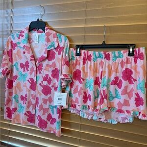 French Affairs NWT Charming Pink, Orange and Green bows Floral Pajama Set. Large